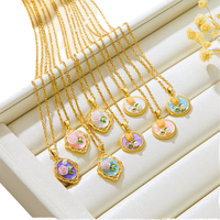 Collier pendentif floral de luxe vintage en cuivre plaqué or avec imitation perle pour femme – Idéal comme cadeau