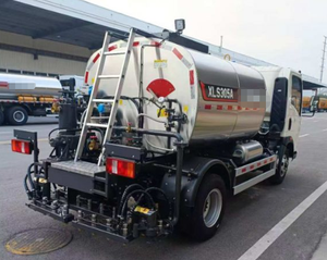 Pulvérisateur d'asphalte XLS305A, distributeur d'asphalte, entretien routier, largeur de pulvérisation de 3,5 m - Product Image 2