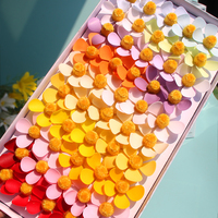 Têtes de fleurs de savon artisanales parfumées à la violette, bouquet blanc à cinq pétales, coffret cadeau pour la Saint-Valentin/Fête des Mères