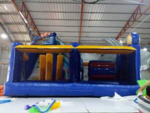 Castillo inflable con forma de tiburón para alquiler comercial en fiestas infantiles al aire libre - Product Image 5