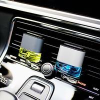 Vente Chaude Mini Diffuseur de Parfum pour Voiture Clip de Grille d'Aération Personnalisé Bouteille de Parfum Vide Désodorisant de Voiture de Luxe sur Mesure