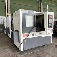 FCK40 3 axes 8 stations tourelle verticale cnc tour pour disques de frein en fonte tambour rugueux et finition