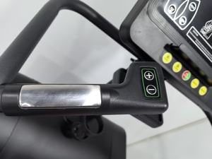 <span class=keywords><strong>Machine</strong></span> à monter les escaliers <span class=keywords><strong>de</strong></span> type commercial |   Console intelligente |   Recharge sans fil |   180 kg+ Usage intensif - Product Image 6
