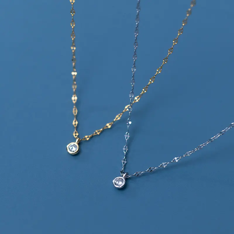 Lamoon s925 — collier en argent, pendentif en zircon, collier avec des lèvres, chaîne de clavicule