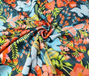 Tela de Seda Chanderi Estampada Floral Multicolor, Tejido Étnico Suave de Primera Calidad para Confección de Ropa y Textiles para el Hogar para Mujer - Product Image 1