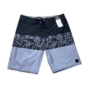 Pantalones Cortos Deportivos Ligeros de Alto Rendimiento para Hombre con Bolsillo con Cremallera para Actividades de Fitness y Playa - Product Image 1