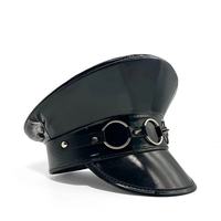 Chapeaux de capitaine noirs en cuir verni avec triple anneau en O et pointes, style punk gothique, vente en gros