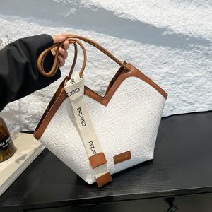 2025女式大容量复古风格手提袋编织图案单肩腋窝袋拉链涤纶时尚 - Product Image 3