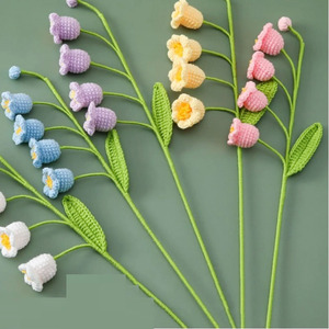 Fleurs tricotées sur mesure, cadeau, décoration moderne pour la maison, fleur en laine faite à la main, crochet, lys de la vallée - Product Image 1