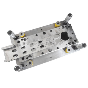 Qingdao Hiparter OEM tôle automobile <span class=keywords><strong>joint</strong></span> progressif en acier <span class=keywords><strong>joint</strong></span> <span class=keywords><strong>de</strong></span> <span class=keywords><strong>culasse</strong></span> faisant la Machine moule - Product Image 1