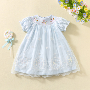 Sommerliches Mädchenkleid in Blau mit Smok-Verzierung, Prinzessinnenkleid mit Schneemann-Stickerei, Tüllstoff, Baumwollmaterial - Kinder-Weihnachtskostüm - Product Image 2