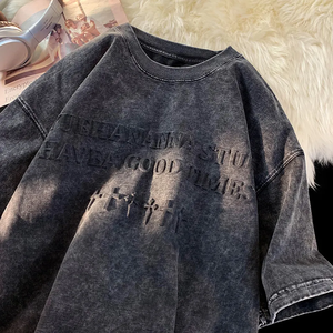 เสื้อยืดโอเวอร์ไซส์ผู้ชาย ผ้าฝ้าย แขนสั้น คอกลม ลายตัวอักษรนูนสไตล์วินเทจ ซักแบบแซนด์วอช ทรงปกติ โลโก้ด้านหน้า - Product Image 6