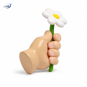 ประติมากรรมเรซิ่นรูปมือถือดอกไม้ สำหรับตกแต่งสวน ศิลปะประดับตกแต่งกลางแจ้ง ลานกิจกรรม ถนนการค้า - Product Image 6