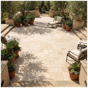 Piastrelle in <span class=keywords><strong>Pietra</strong></span> Calcarea Beige Beirut con Finitura Burattata, Motivo Versailles Francese, per Ville, Piscine Esterne, Patii e Giardini - Product Image 2