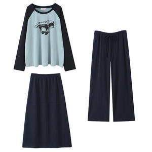 Conjunto informal de talla grande para mujer Happy Plus, camiseta de manga larga de punto con estampado, pantalones y falda azul marino N9276 - Product Image 2