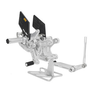Reposapiés Traseros FULL REV RACING de Aleación de Aluminio Estilo Riser, Versión de Fibra de Carbono para <span class=keywords><strong>Yamaha</strong></span> <span class=keywords><strong>R6</strong></span> 2006-2025 - Product Image 5