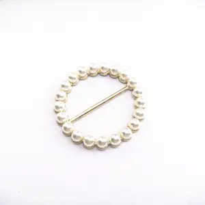 Factory direct Fashion design gold finish decorative buckle combination with white pearl for woman garment accessories