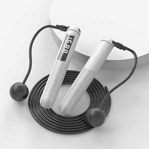 <span class=keywords><strong>Corde</strong></span> à <span class=keywords><strong>sauter</strong></span> intelligente avec poignée en PVC et câble en acier pour l'entraînement à domicile, suivi des calories et entraînement <span class=keywords><strong>cardio</strong></span> - Product Image 3