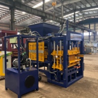 Équipement de moulage de blocs de béton QT4-15 pour la production de pavés et de briques