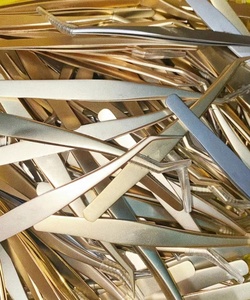 Venta al por mayor de pinzas de volumen con logotipo personalizado pinzas de oro mate cajas con extensiones de pestañas de Cachemira de corazón paquete personalizado - Product Image 1