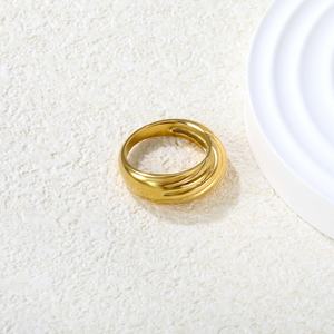 แหวนสแตนเลสสตีลชุบทอง 18K PVD สำหรับผู้หญิง ดีไซน์หนา ทันสมัย เหมาะสำหรับงานแต่งงานและงานหมั้น รูปทรงโดมโค้งแบบเกลียว - Product Image 3