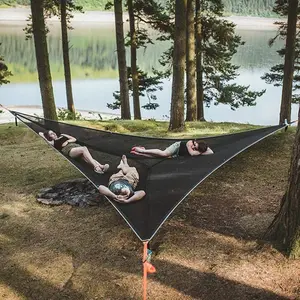 Amaca triangolare multi-persona aerea pieghevole rete portatile in rete amaca tenda per albero aereo rete per il tempo libero