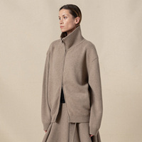 Cardigan zippé pour femme en maille épaisse, 70% laine et 30% cachemire, col montant, couleur camel moyen, sans teinture, style décontracté