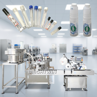Ligne de production automatique de remplissage, de bouchage, de capsulage et d'étiquetage de haute précision pour liquides cosmétiques en verre avec composants à engrenages