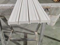 Pièces d'escalier en bois apprêté blanc de style moderne pour appartements, hôpitaux et hôtels – Marque Reshine, facile à installer