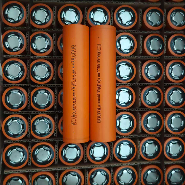 A-Grade 2000 Cycles 3.65V LFP Cell 32140 Lightweight High Efficiency Cost-Effective 15Ah Lithium Battery CE/ Certified UPS