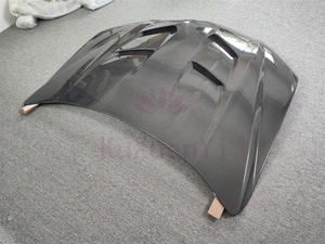 Kit de carrosserie en fibre de carbone pour <span class=keywords><strong>Lamborghini</strong></span> <span class=keywords><strong>URUS</strong></span> M Style Kit de carrosserie en fibre de carbone véritable - Product Image 4