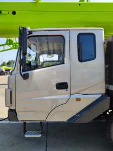 Plataforma telescópica de grúa de camión con adaptación al terreno, perfecta para la instalación de puentes rurales, kit de herramientas de elevación personalizado en movimiento - Product Image 4