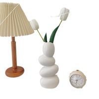 Vase en céramique créatif style INS, haut de gamme, en forme de galet, pour la décoration intérieure, arrangement floral pour salon, décoration de hall d'entrée