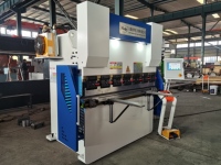 Presse plieuse hydraulique CNC Rbqlty 220T 4000mm 8+1 axes DA69S pour l'acier inoxydable, certifiée CE