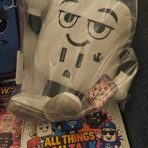 ตุ๊กตาเทคโนโลยีเพื่อการศึกษา ตัวละครแบบเสียบปลั๊ก สำหรับเด็ก ของเล่นนุ่มเสริมสร้างทักษะ STEM สำหรับขายส่ง - Product Image 2