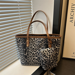 Nouvel Arrivage 2025 – Ensemble 2 Pièces : Sacs à Bandoulière Tendance pour <span class=keywords><strong>Femme</strong></span>, Imprimé Léopard, Grande Capacité avec Pochette - Product Image 1