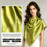Tissu satiné 100 % polyester en gros d'usine, fil 75D, 90 GSM, toucher doux et brillant, écologique, pour foulards imprimés et vêtements