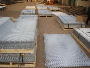 Galvanized Metal Sheet Expanded Metal Mesh Fence For Machine Or Other Equipment Or Window