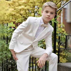Ensemble de smoking formel <span class=keywords><strong>blanc</strong></span> pour garçons (<span class=keywords><strong>Blazer</strong></span>, nœud papillon, pantalon) en tissu peigné 100 % polyester, costume de mariage pour garçon d'honneur, 3-16 ans - Product Image 3