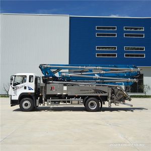 Camion pompe à béton personnalisé en usine, 43 m, camion pompe à béton à flèche, camion pompe à béton monté sur camion, prix - Product Image 3
