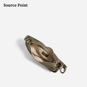 Sacs à main élégants tissés pour femmes Sacs à main de luxe en cuir véritable personnalisés sous les bras - Product Image 3