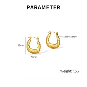 Hot Bán Cổ Điển Hình Học Kết Cấu Vàng Hoop Bông Tai Đồ Trang Sức Không Thấm Nước 14K Vàng Mạ Bông Tai Phụ Nữ Jwewlry Quà Tặng Bán Buôn - Product Image 5
