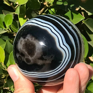 Vente en gros de boules d'agate noire de haute qualité, sphères de cristal de sardonyx noir polies pour la décoration de la maison et les cadeaux - Product Image 1