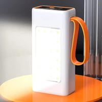 Nouvelle Batterie Externe Grande Capacité 30000 et 70000 mAh Lumière LED Extérieure Chargement Rapide Prix Usine Meilleur 4 Ports USB