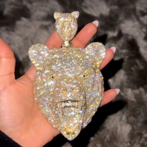 Colgante Personalizado de Oso 3D con Incrustaciones de Diamantes, Totalmente Cubierto de Diamantes de Lujo VVS1, Plata de Ley 925 Certificada - Product Image 1