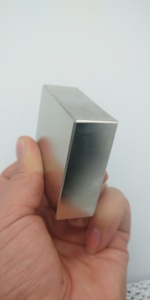 200Mm N54 <span class=keywords><strong>NdFeB</strong></span> Nam Châm Siêu Mạnh Mẽ Lực Lượng Từ Đĩa N52 Nam Châm Neodymium Lớn Lớn Vĩnh Viễn Hiếm Trái Đất Nam Châm Tam Giác - Product Image 2