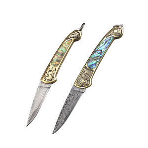 Mini porte-clés personnalisable OEM <span class=keywords><strong>Couteau</strong></span> EDC Lame en acier Damas VG10 avec poignée en cuivre pour <span class=keywords><strong>couteau</strong></span> de bricolage de qualité camping - Product Image 1