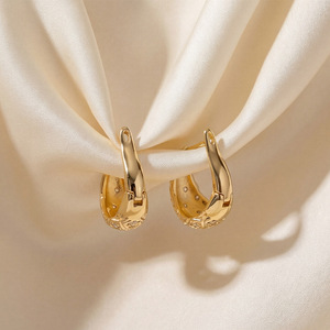 Pendientes de aro geométricos chapados en oro de 14 quilates con piedras de circonita para mujer, pendientes de cristal - Product Image 2