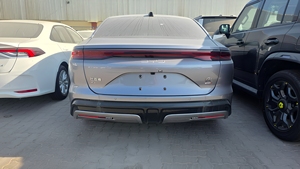2025 B YD Ha n Long Range Electric Sedan - Product Image 5