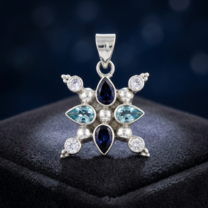 Art Palace - Colgante de Plata 925 con Forma de Copo de Nieve, con Zafiro Azul y Cristales Verdes, Engaste de Bisel, Diseño Clásico, Unisex - Product Image 3